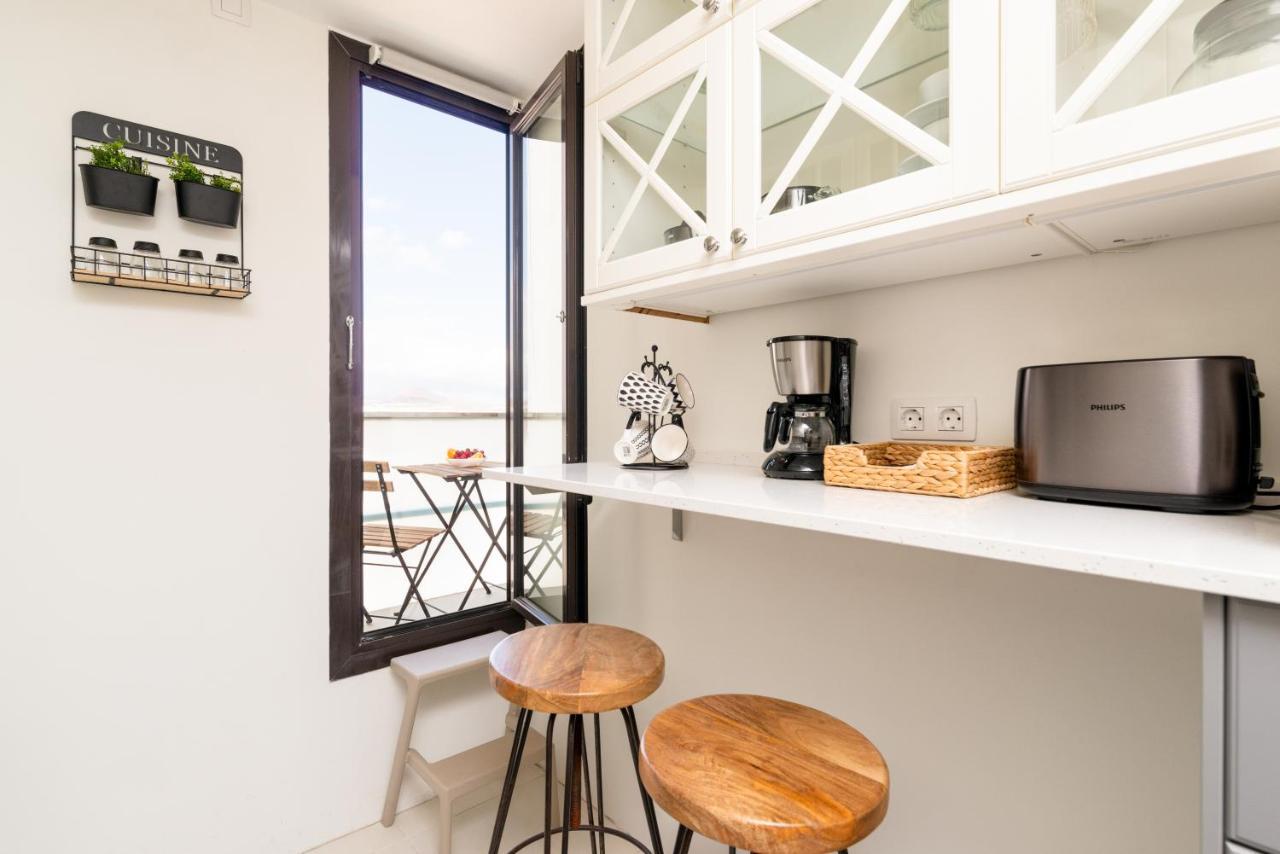 Fee4Me: First Line Luxury Apartment Arrecife  Exterior photo